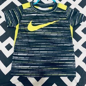 Nike Dri-Fit 2T